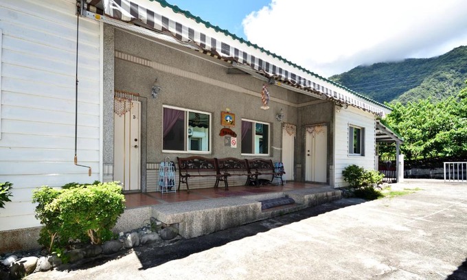 Donghe House | Xi Cun Homestay