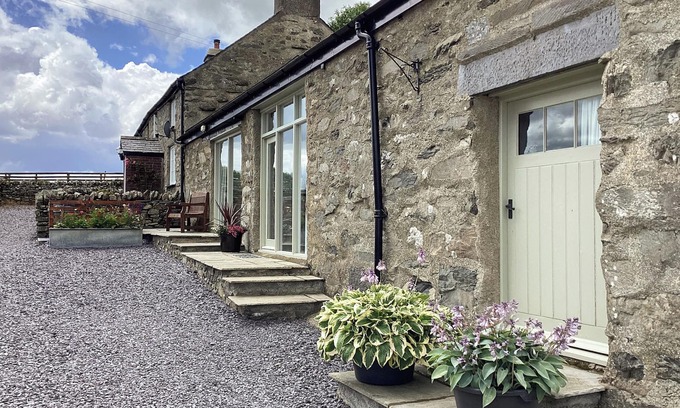 Betws-Y-Coed Cottage | Y BWTHYN, family friendly, luxury holiday cottage in Ysbyty Ifan