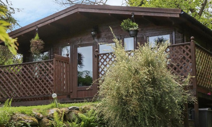 Henryd House | Y Caban