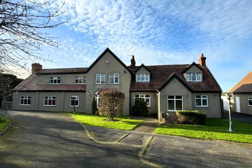 Stratford-upon-Avon House | Y-Not House - Double Rooms with Private Bathroom
