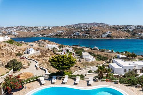Kanalia Apartment | Yalos Mykonos Ornos Pouli private apartments w shared swimming pool