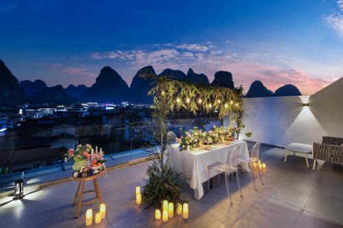 Yangshuo House | Yangshuo QingQing Riverside Inn