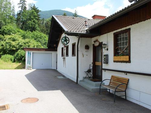 Untertweng House | Yannsa