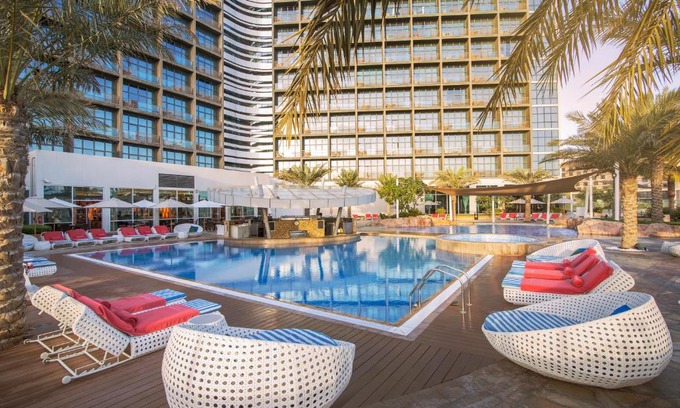 Abu Dhabi Resort | Yas Plaza Marina by IHG