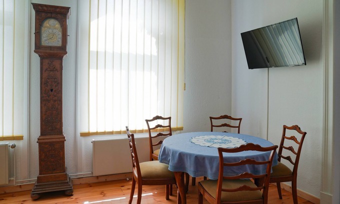 Wismar Apartment | Yellow cat - ABC600 - vacation guests only!