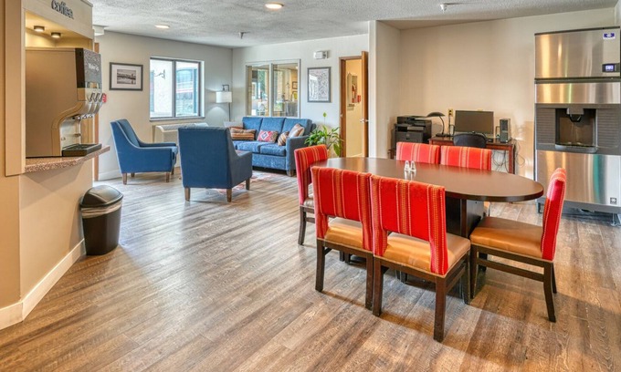 Livingston Hotel | Yellowstone River Inn & Suites