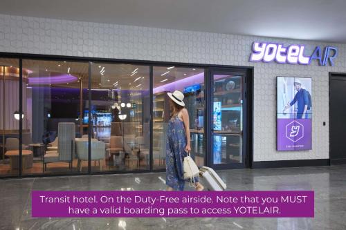 Arnavutkoy Hotel | YOTELAIR Istanbul Airport, Duty free - International Transit area