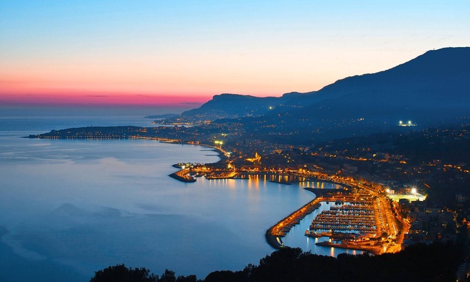 Ventimiglia Apartment | You could spent the whole day on the terrace watching the Mediterranean sea