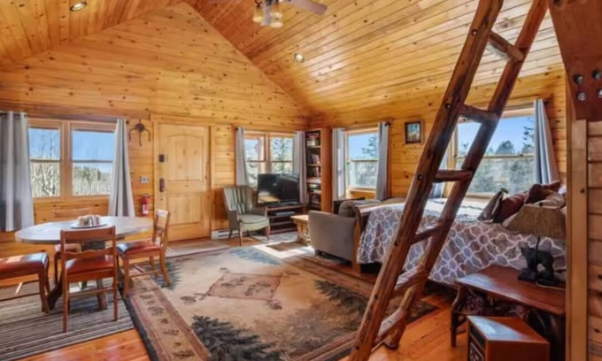 Victor Cabin | Your Colorado Cabin Getaway