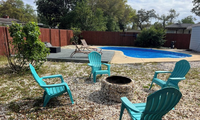South Pensacola House | Your Dream Vacation Awaits: A Private Poolside Paradise Near Everything!