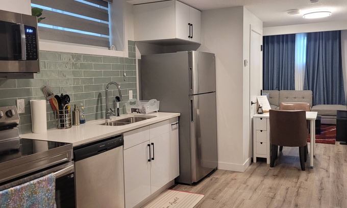 Division No. 11 Apartment | Your Elegant Escape | Newly Built Prescott Private Suite