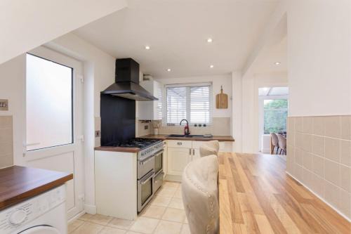 Huntington House | Your Home Away From Home - Near York City Centre