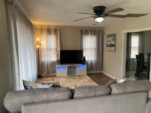 Lawton Villa | Your Home away from Home