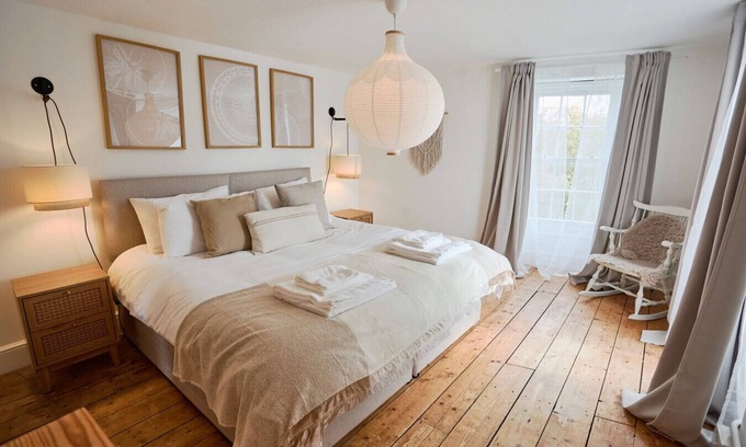 Stratton House | Your Perfect Coastal Retreat nr Bude | Sleeps 8