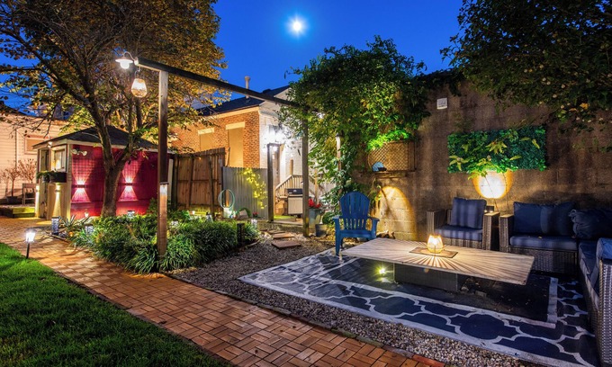 Smoketown Jackson House | YOUR URBAN OASIS - Paristown, Downtown, Highlands, NULU - brand new!