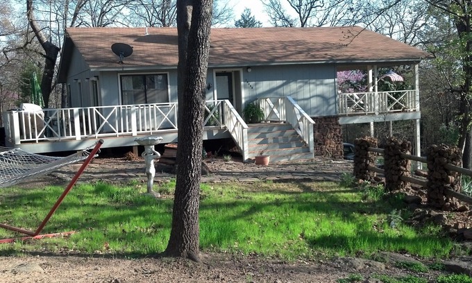 Cookson House | Your vacation "Home on the Lake!"