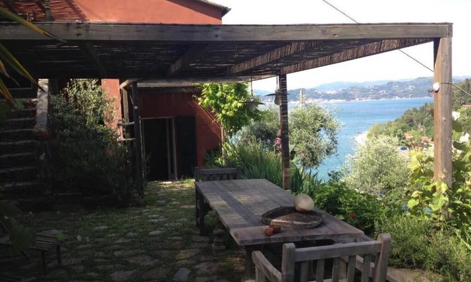 Portovenere Villa | Your villa on Palmaria's island Casa del Frate
