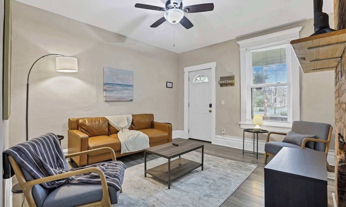 West Columbus Apartment | Your West Side Hideaway