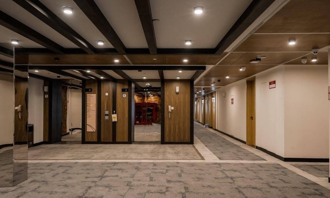 Qiaodong District Hotel | YunDing Grand Hotel South Apartment