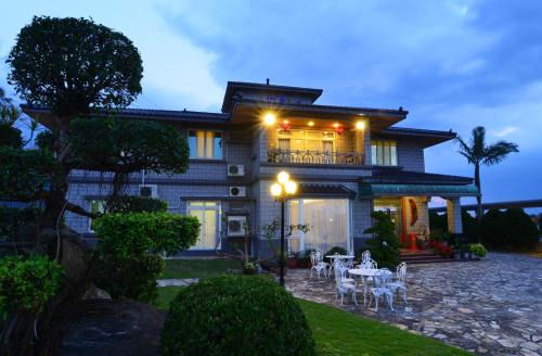 Jiaoxi Bed & Breakfast | Yunju House