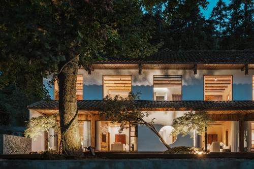 Emeishan Hotel | YunXi ChanYi Hot Spring Hotel