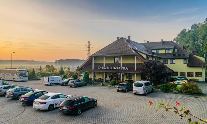 Opole Hotel | Zajazd u Dziadka