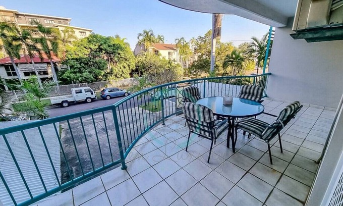 Cullen Bay Apartment | ZEN CITY MODERN - 1 BR City Apartment