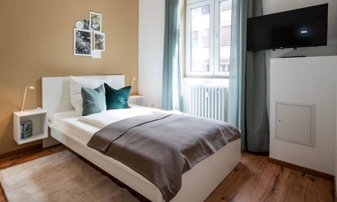 Nauwieser Viertel Apartment | Zentrales 40-qm-city-apartment für 4 Pers