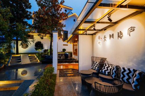 Yongding Hotel | Zhangjiajie Su Xin Resort Near Tianmen Shan & Hehua airport-Free pick up