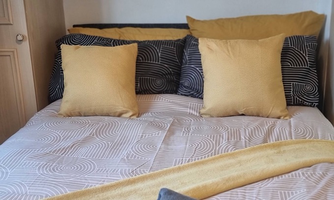 Sunderland House | Zinoc Delightful Apartment, free parking