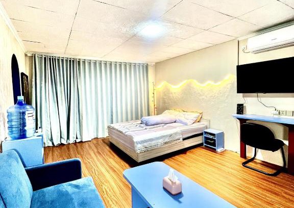 Ngamprah House | ZonaBobo Retro Blue Colorful By Belgareti