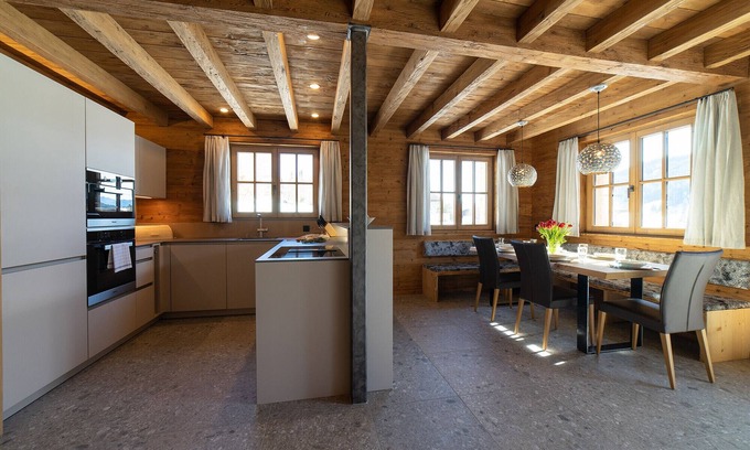 Wildhaus Ski Chalet | Zuestoll 4-room chalet near the mountain railways