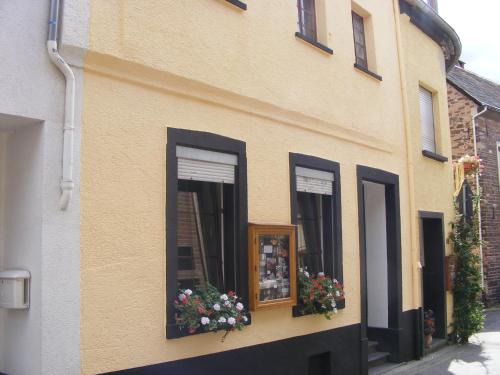 Klotten House | Zum Achten Himmel