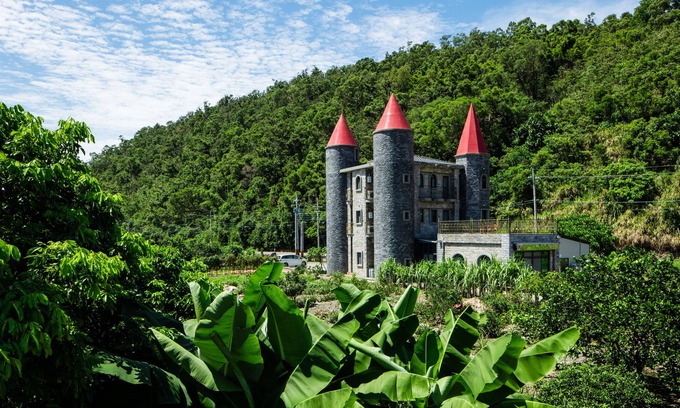 Jiaoxi Bed & Breakfast | Zum Adler Castle B&B