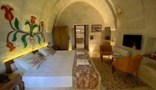 Junior Double or Twin Room with Jacuzzi