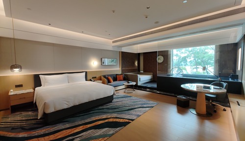 Hot Pool Family Room