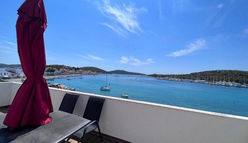 Apartment (One bedroom apartment with Terrace an)