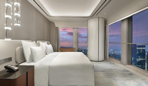 Deluxe Suite, 1 King Bed