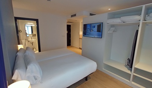 City Studio, 1 Bedroom, Balcony (4 People)
