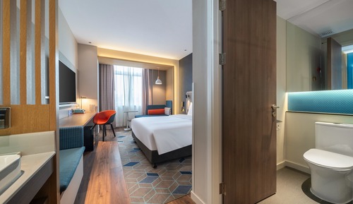 Standard Room, 1 King Bed (Stocked Minibar)