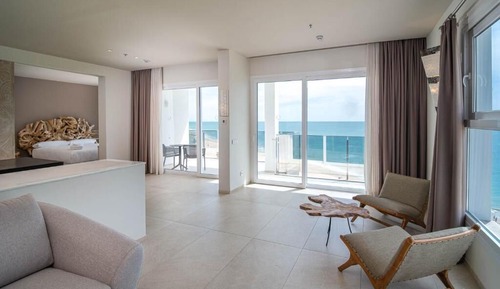 JUNIOR SUITE PREMIUM