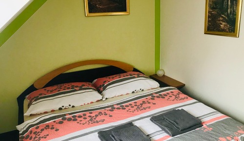 Standard Double Room (7)