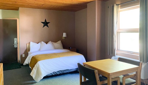Standard Room, 1 Queen Bed, Non Smoking