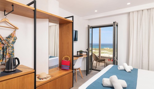 High Floor Double Room with Sea View