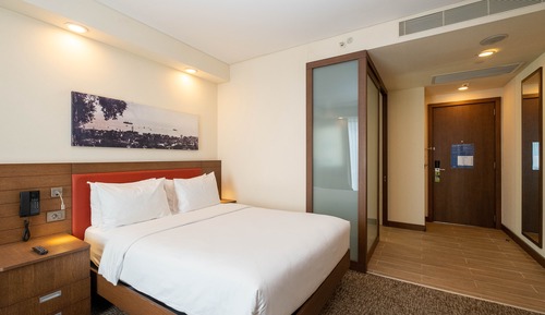 Family Room, 1 Queen Bed (Connecting Rooms)