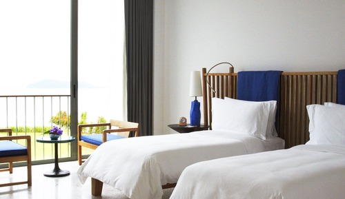 Bay Room Twin
