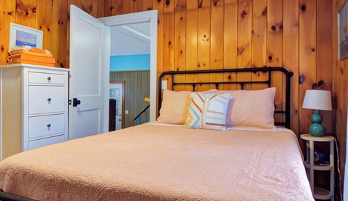 Comfort Cottage, 2 Bedrooms, Kitchen, Partial Sea View