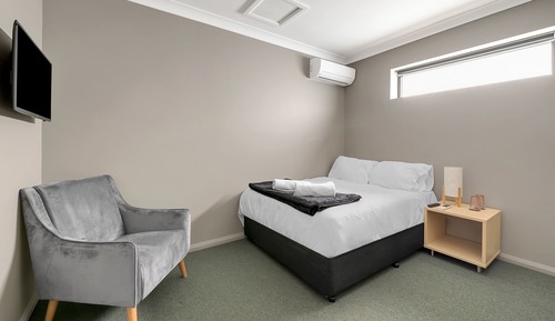 Superior Queen Room Shared Bathroom