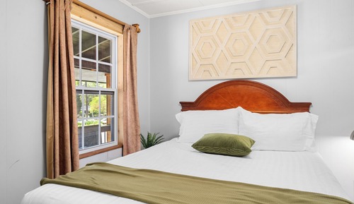Executive Studio, 1 Queen Bed