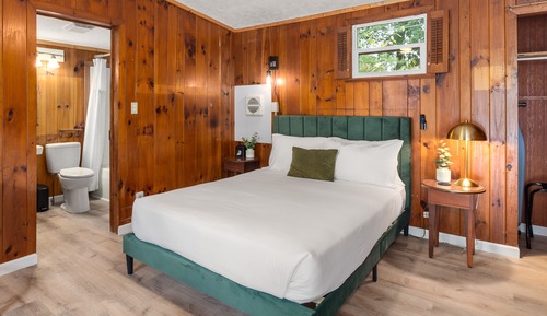 Deluxe Room, 1 King Bed